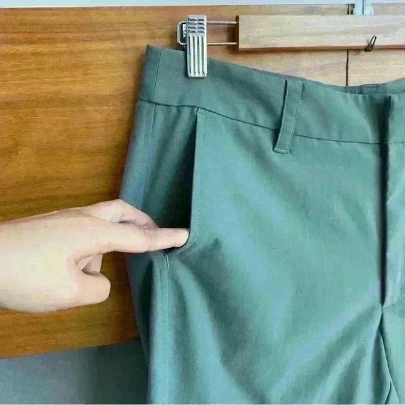 Patagonia Women’s Hiking Pants, Size 12 - Picture 3 of 10